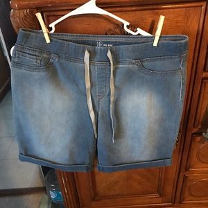 Women’s shorts